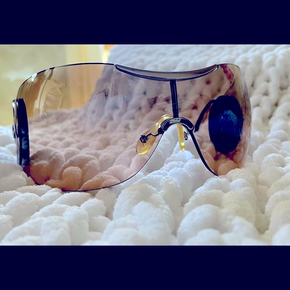 Exclusive Dior sunnies - Picture 2 of 9